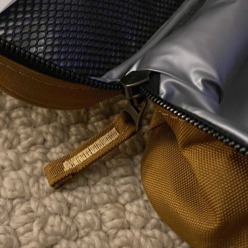 Carhartt Mustard Lunch Bag - Picture 5 of 10